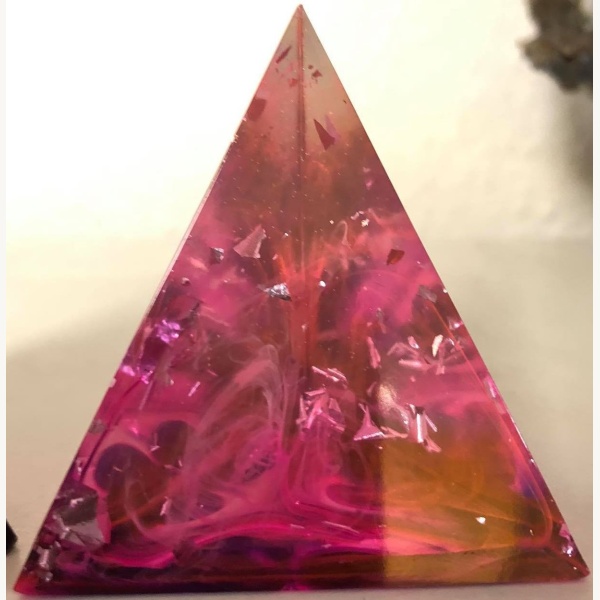 Pyramide rose - Dorothee Zopp