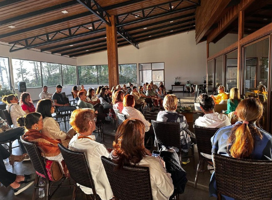 Gurudham – Zentrum für spirituelle Entfaltung und Bewusstseinsarbeit 1 Gurudham – Zentrum für spirituelle Entfaltung und Bewusstseinsarbeit